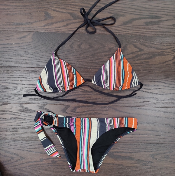 Roxy Bikini - Picture 1 of 6